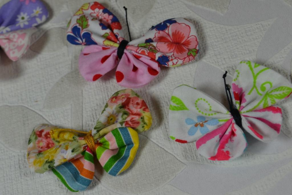 creer-papillons-avec-restes-tissu-recyclage